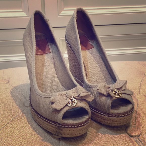 Tory Burch Jackie Wedge Tan - Picture 3 of 5